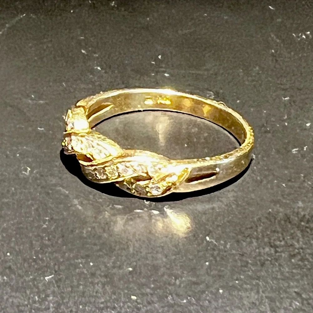 14K Diamonds Elegant Gold Braided Ring size 6.5-7 - Picture 4 of 10